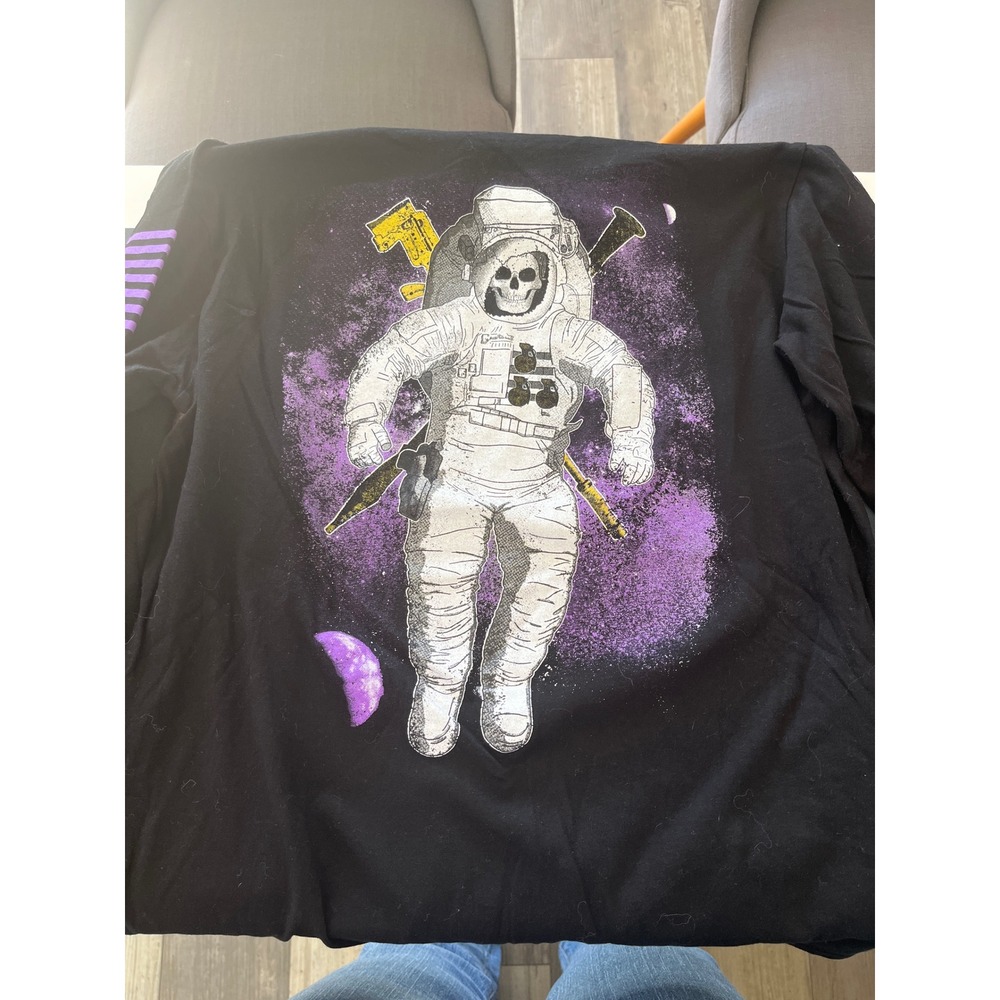 We The People Holsters Astronaut Skull Graphic Long Sleeve T-Shirt Medium